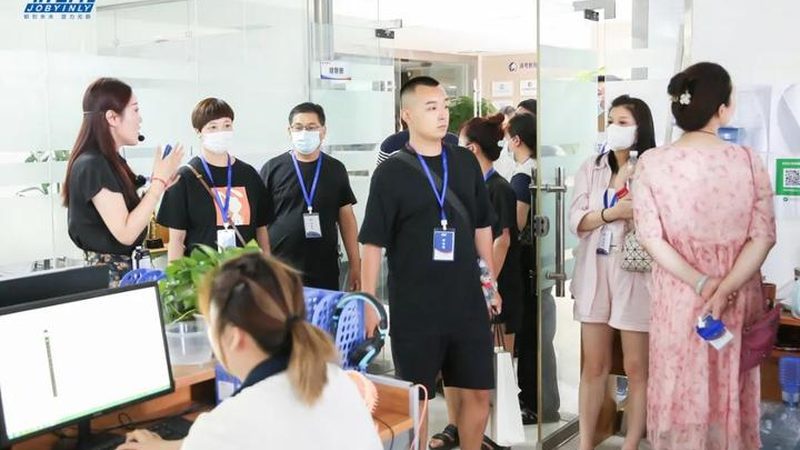 在线直播延迟，揭秘背后的技术挑战与解决方案